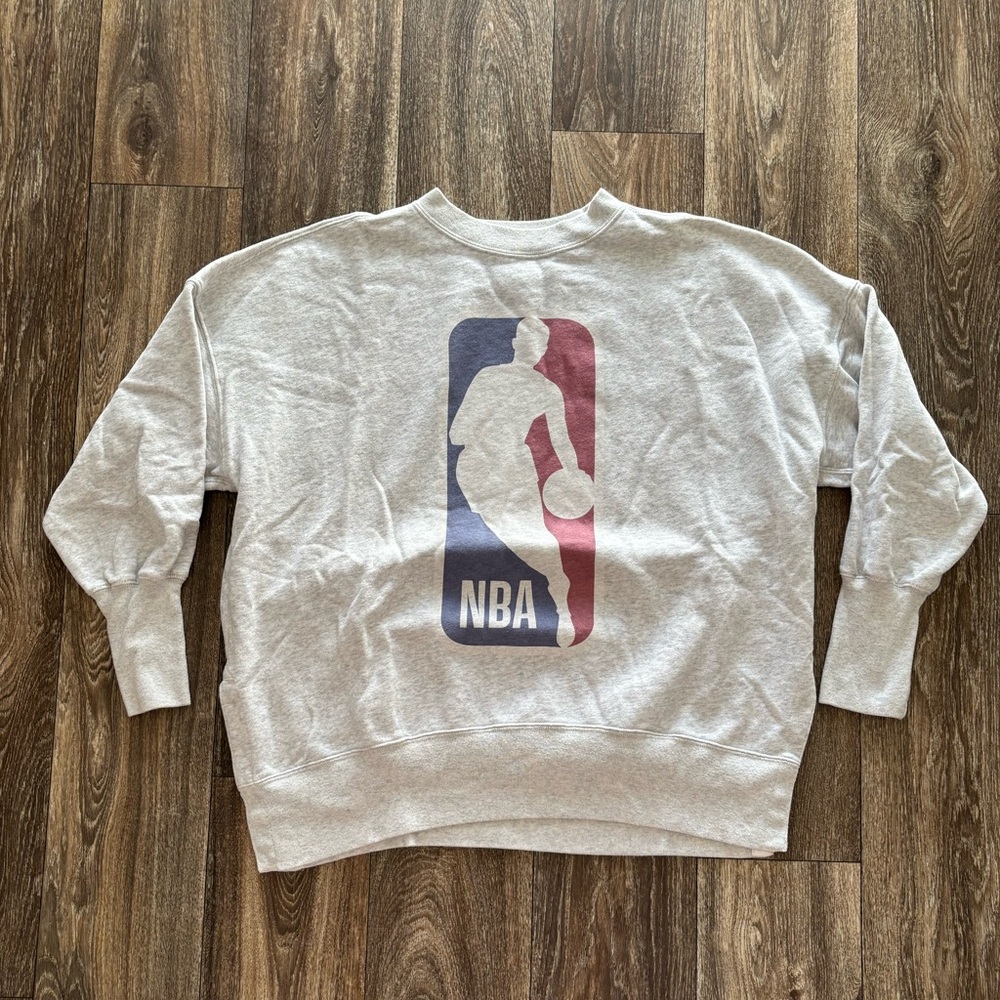 Abercrombie & Fitch Gray NBA Crewneck Sweater
